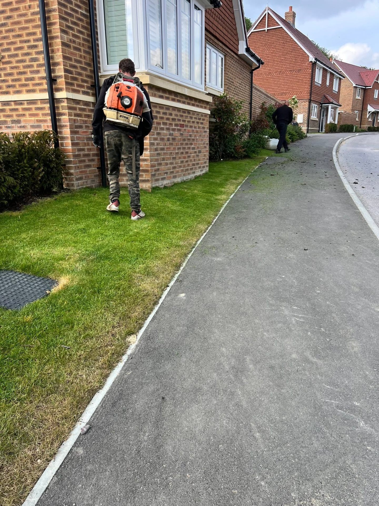 Estate lawn blow-down & pathway clear